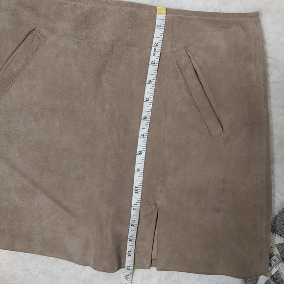 BLANK NYC Suede Mini Skirt Size 28 - Picture 13 of 13